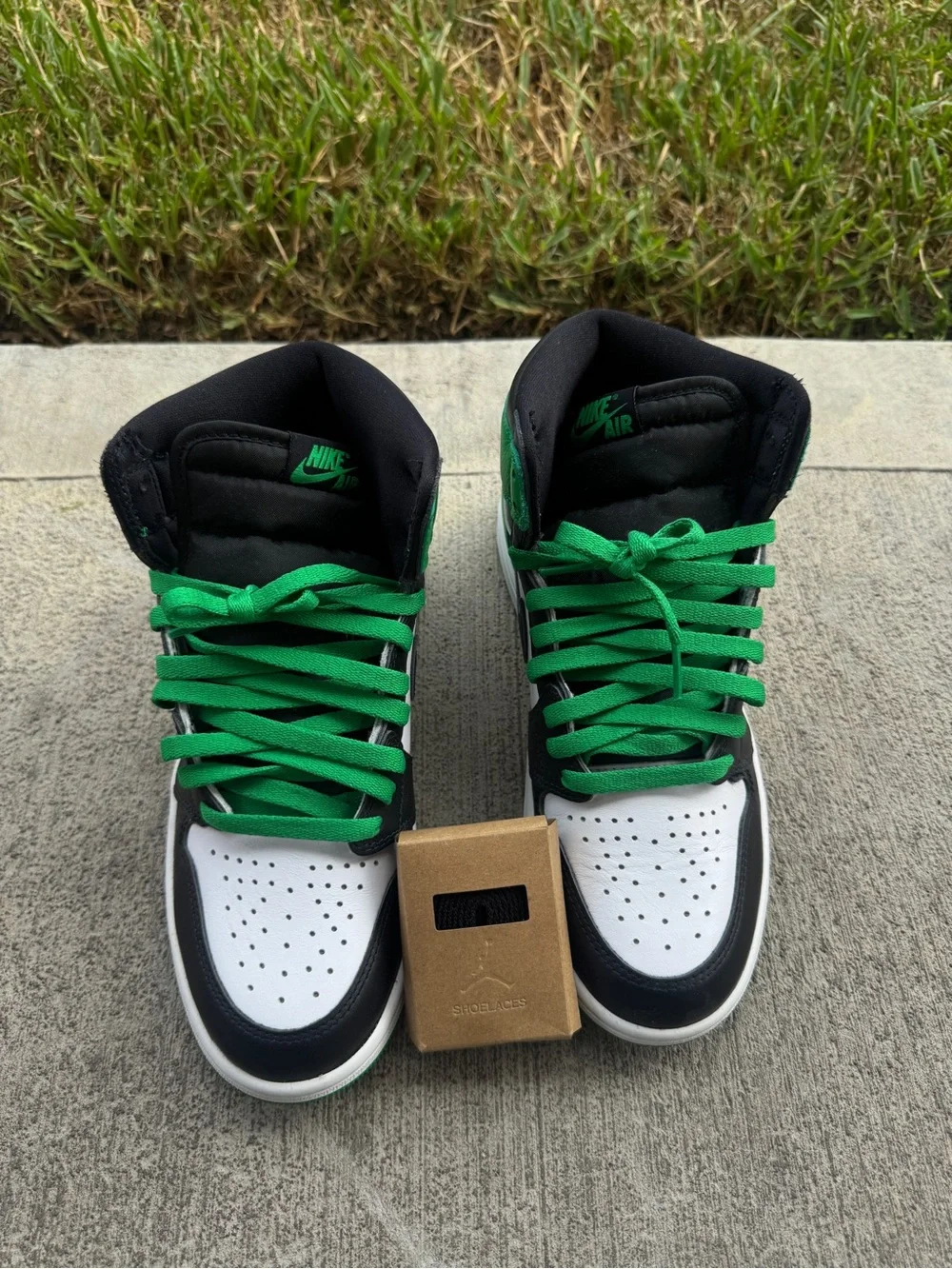 Lucky Green 1s. Size 7.5M 9W. 9.5/10 Condition! WORN 2X!!Comes W/ OG Black Socks